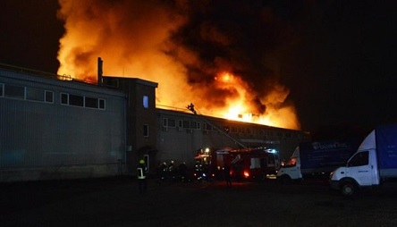 Фото новости: В Днепре горело предприятие по производству снеков и сухариков Свежие новости: В Днепре горело предприятие по производству снеков и сухариков