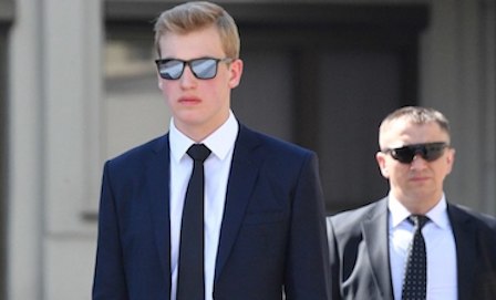 Свежие новости: Сын Лукашенко забрал документы из лицея, выпускники которого требовали свободных выборов