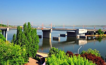 Свежие новости: В Николаеве парень хотел сделать экстремальное селфи и упал с моста