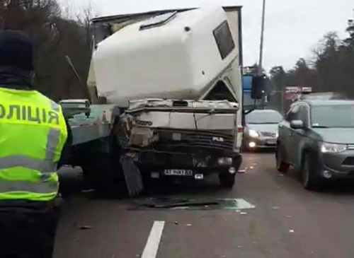 Свежие новости: Под Киевом произошло масштабное ДТП с военными