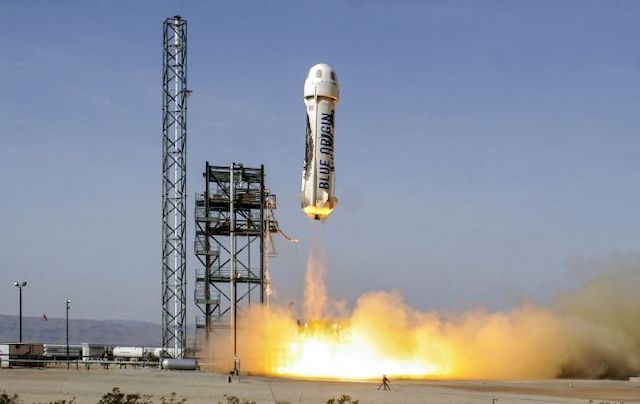 Свежие новости: Самый богатый человек в мире летит в космос: трансляция