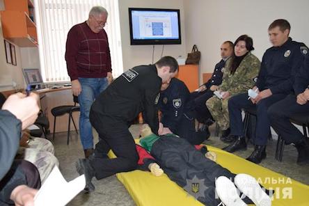 Свежие новости: Миколаївські поліцейські-інструктори навчаються надавати домедичну допомогу