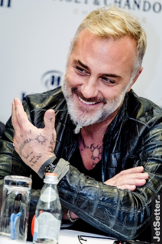 Свежие новости: Суд арестовал имущество 