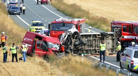 Свежие новости: ФОТО: В Чехии два украинца разбились в ДТП