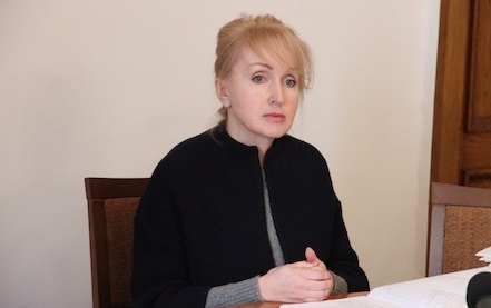 Свежие новости: ВИДЕО:  Казакова заявила, что депутаты отказали ей в просьбе привлечь частную юридическую компанию в суд по зонингу