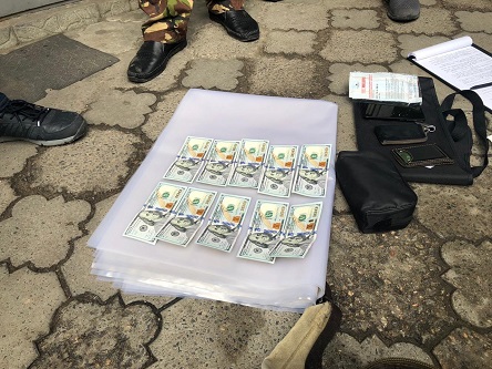 Свежие новости: Сотрудники СБУ в Вознесенске задержали помощника исправительно колонии на взятке в $1000