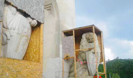 Свежие новости: Девять поляков-вандалов повредили Мемориал Орлят во Львове