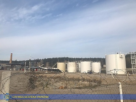 Свежие новости: ФОТО: На Харьковщине и Полтавщине производили «нелегальный» бензин, это нанесло государству €5 миллионов ущерба, - СБУ
