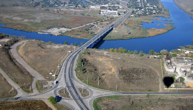 Свежие новости: ЗСУ вивели з ладу міст через Інгулець, який зв’язував угрупування росіян в Херсоні та Новій Каховці