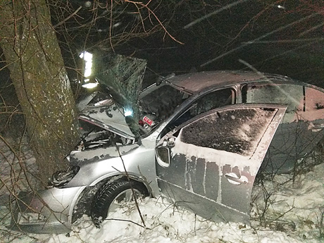 Свежие новости: На Николаевщине несовершеннолетний водитель съехал в кювет и врезался в дерево