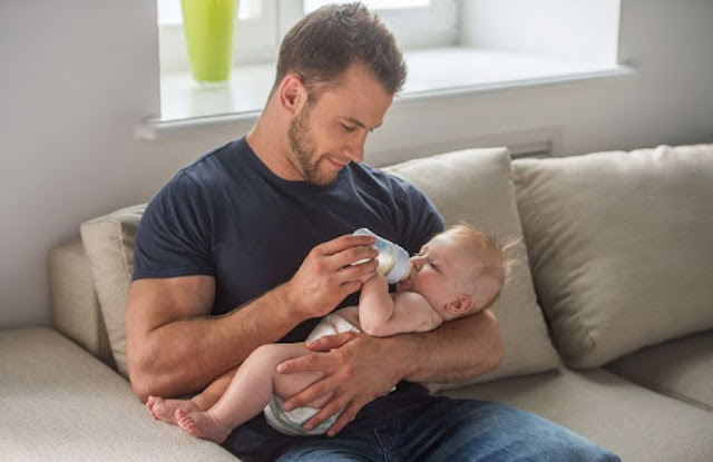 Свежие новости: «Усиление роли отца в воспитании детей»: Зеленский подписал закон о декрете для мужчин