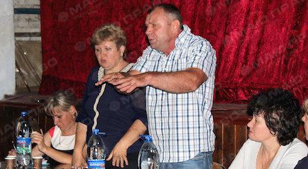 Свежие новости: ВИДЕО: На Николаевщине нардеп Бриченко в родном селе агитирует людей отделяться от района в ОТГ