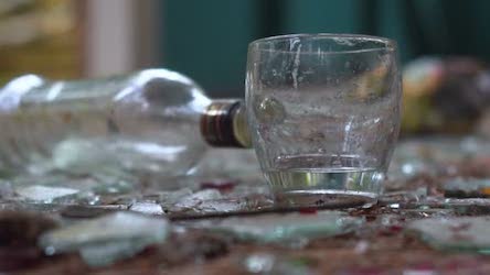 Свежие новости: В Арбузинке мужчина выпил со знакомой, потом ее «подрезал», связал и продолжил пить уже с друзьями в ее доме