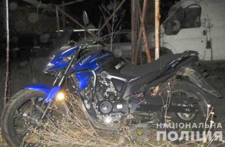 Свежие новости: ВИДЕО: В Вознесенске парень вырыл подкоп к штрафплощадке полиции, чтобы украсть мотоцикл. Видео