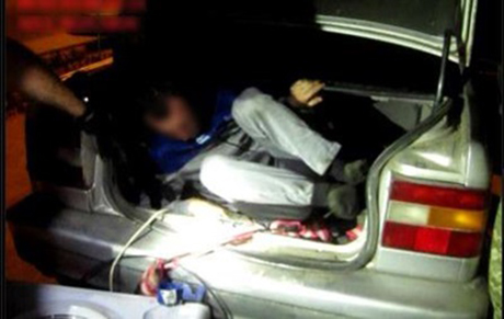 Свежие новости: Пограничники задержали молдаванина с нелегалом в багажнике