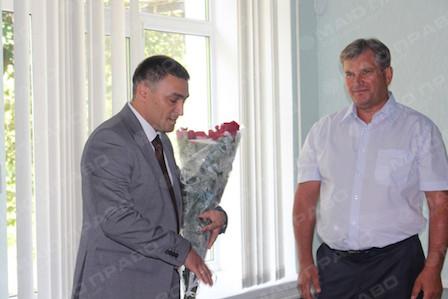 Свежие новости: Мэр Снигирёвки вступил в должность через 3 месяца после победы на выборах