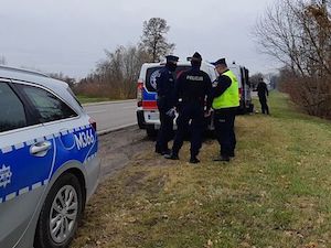 Фото новости: В Польше задержали украинца по подозрению в перевозке нелегальных мигрантов Свежие новости: В Польше задержали украинца по подозрению в перевозке нелегальных мигрантов