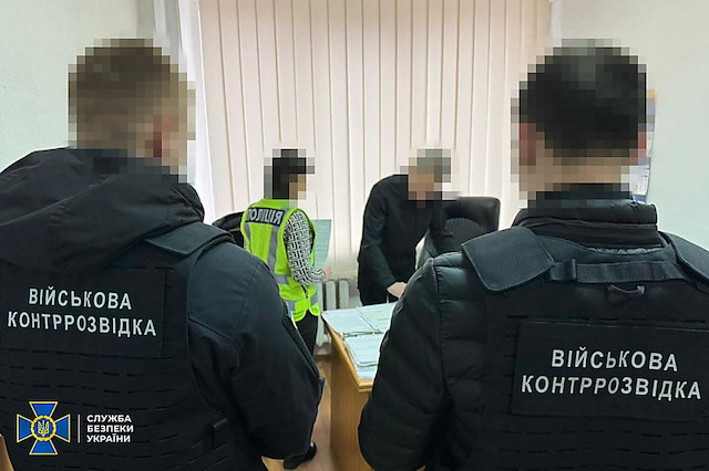 Свежие новости: Військова контррозвідка СБУ оголосила підозру топ-чиновнику Міноборони
