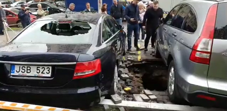 Свежие новости: Опасный фонтан в столице: повреждены более 5 авто!