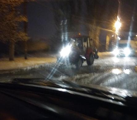 Свежие новости: В Николаеве всю ночь расчищали от снега дорожные артерии