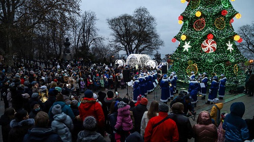 Свежие новости: На открытии городской елки в Одессе включили тюремный шансон
