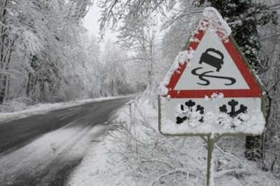 Свежие новости: Покой им только снится: В Николаеве городские службы всю ночь боролись с гололедом