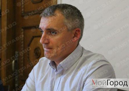 Свежие новости: ВИДЕО: Сенкевич намекает на травлю со стороны Мерикова, который пытается отстранить его от должности мэра