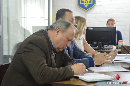 Свежие новости: Суд снова перенес заседание по делу экс-губернатора Николаевщины Романчука – пришел главный свидетель, но не было прокуроров