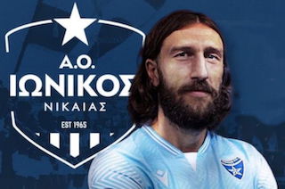 Свежие новости: Український футболіст став героєм матчу в чемпіонаті Греції