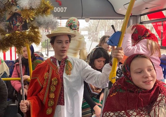 Свежие новости: По Николаеву курсирует «Святочный троллейбус»