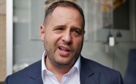 Свежие новости: Радників і помічників Єрмака звільнили, частину – призначили знову