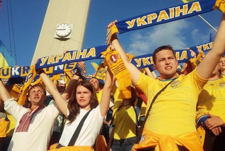 Свежие новости: 45 % украинцев уверены, что на данный момент отсутствует достойный политический лидер