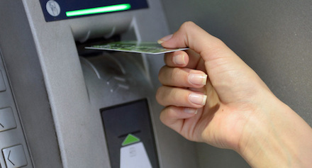 Свежие новости: Украинцам на банковские карты вернут часть налогов