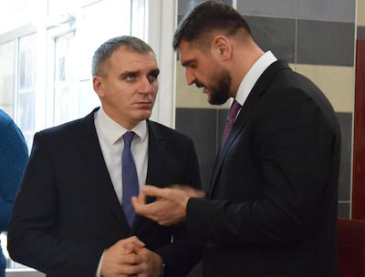 Свежие новости: Савченко объяснил мэру Сенкевичу, как ничтожно мало он сделал