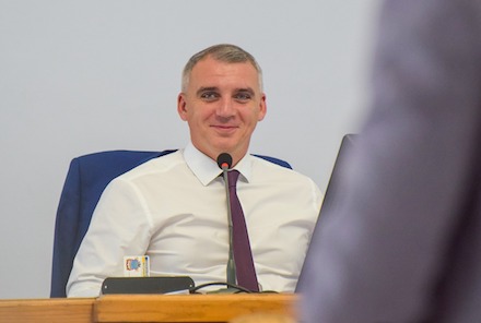 Свежие новости: Сенкевич объяснил, почему в Николаеве не ремонтируют дороги