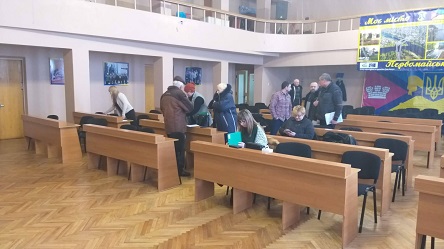 Свежие новости: Депутаты Первомайского горсовета сорвали сессию