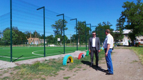 Свежие новости: В этом году в Николаевской области планируется построить 10 футбольных площадок с искусственным покрытием