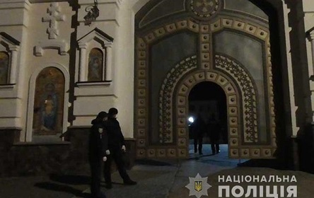 Свежие новости: В Почаевской лавре нарушили карантин