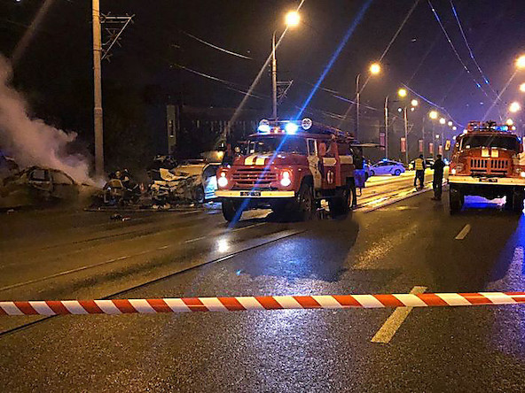 Свежие новости: В Харькове полицейский на Daewoo столкнулся с Toyota патрульных – погибли два человека