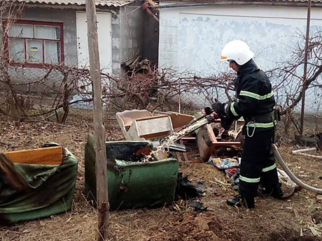 Свежие новости: В Очакове из-за неправильной эксплуатации печи горел частный дом