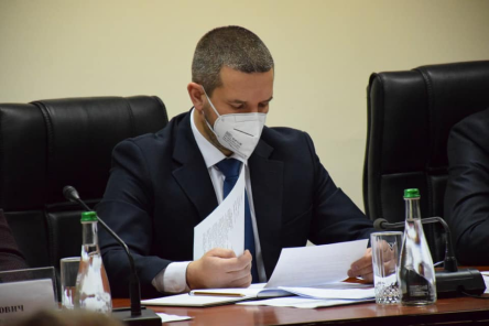 Свежие новости: Губернатор Стадник ответил, почему спустя неделю после сессии облсовета, больницы так и не получили деньги на борьбу с COVID-19