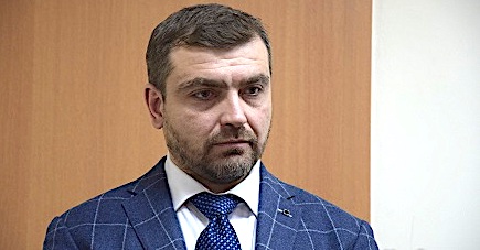 Фото новости: ВИДЕО: В кабинете губернатора Савченко на взятке задержан директор КП «Николаевский международный аэропорт» Свежие новости: ВИДЕО: В кабинете губернатора Савченко на взятке задержан директор КП «Николаевский международный аэропорт»