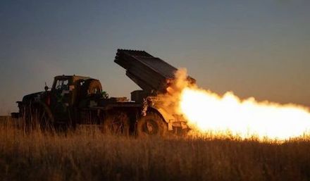 Свежие новости: Ворог розпочав потужний штурм, ЗСУ виграли час