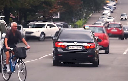 Свежие новости: СМИ: Кортеж Генпрокурора Луценко систематически нарушает ПДД, выезжая на встречную полосу