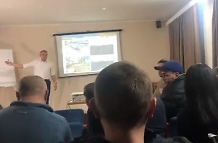 Свежие новости: «Не слушай, тебя никто не заставляет, выйди отсюда»: Мэр Николаева поскандалил с таксистом на встрече по вопросу ремонта дорог