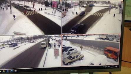 Свежие новости: В Миколаєві продовжують прибирати майже 50 одиниць техніки: з доріг прибирають «снігову кашу», чистять зливову каналізацію