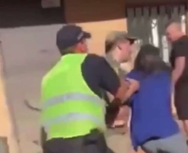 Свежие новости: У мережі з'явилося відео нападу співробітника ТЦК на жінку в Одесі