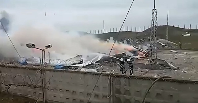 Свежие новости: В Очакове оккупанты нанесли авиаудар по складам – спасатели занимаются ликвидацией пожара