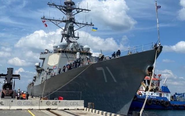 Свежие новости: В Одессу зашел американский эсминец. Четыре года назад он атаковал базу в Сирии