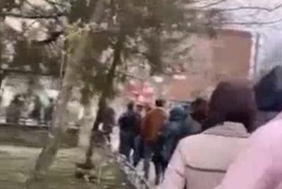 Свежие новости: Возле супермаркета в Николаеве возникла огромная очередь